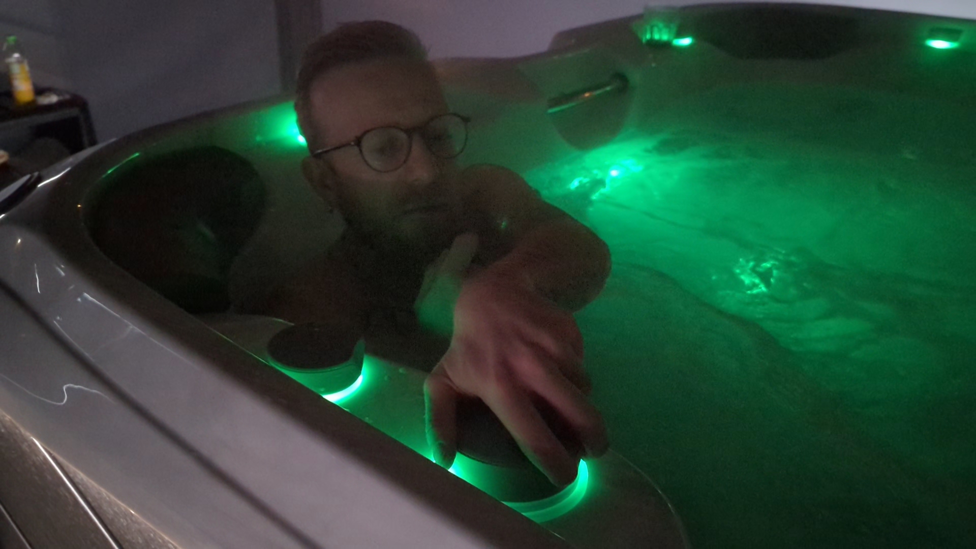 selektor hydromasażu w jacuzzi pozwala na regulowanie siły pracy pomp